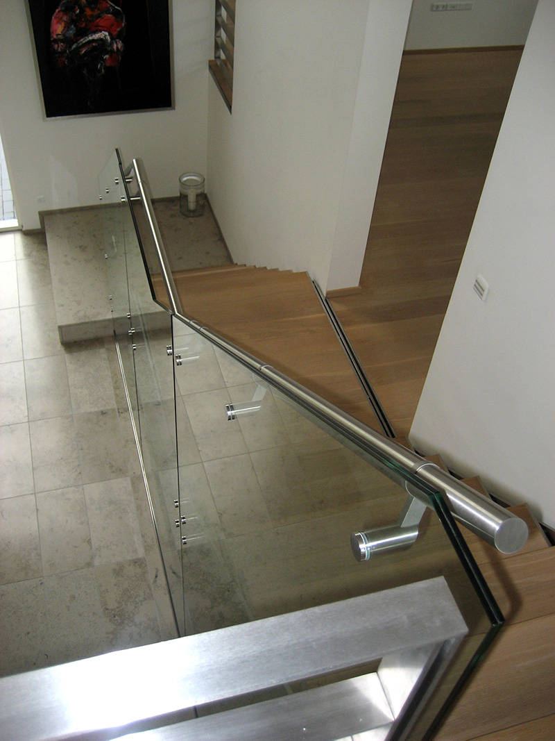 Glasværn på trappen er en flot og sikker løsningog